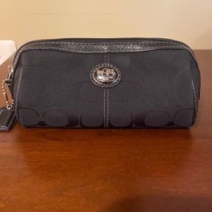 Coach signature cosmetic case pink lining